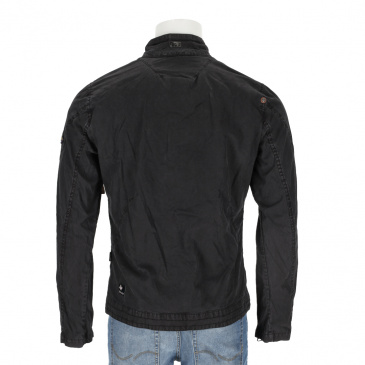 Яке мъже khujo