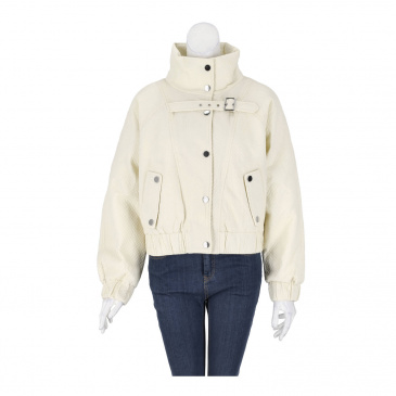 Яке жени ONLY