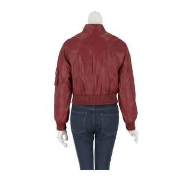 Яке жени ONLY