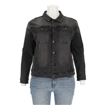 Яке жени s.Oliver