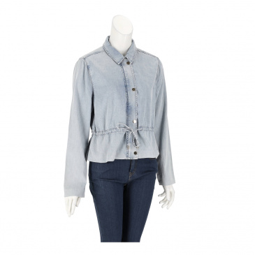 Яке жени Comma,