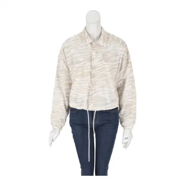 Яке жени GUESS