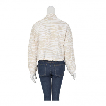 Яке жени GUESS