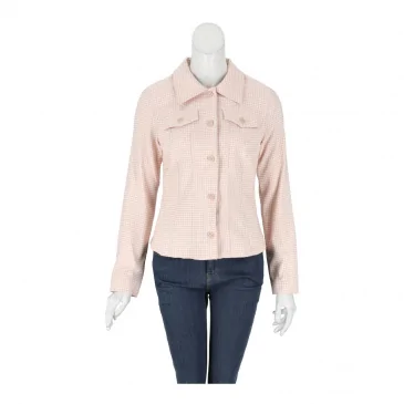 Яке жени GUESS