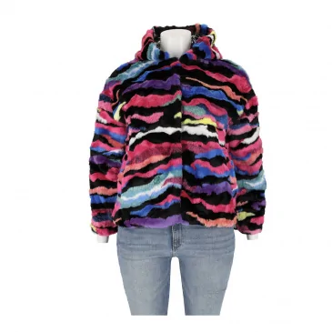 Яке жени Desigual