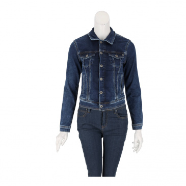 Яке жени Pepe Jeans