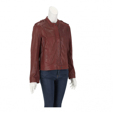 Яке жени Pepe Jeans