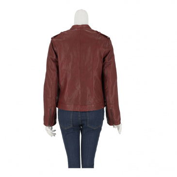 Яке жени Pepe Jeans