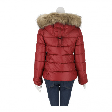 Яке жени Pepe Jeans