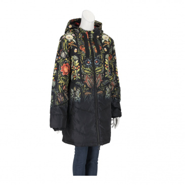 Яке жени Desigual
