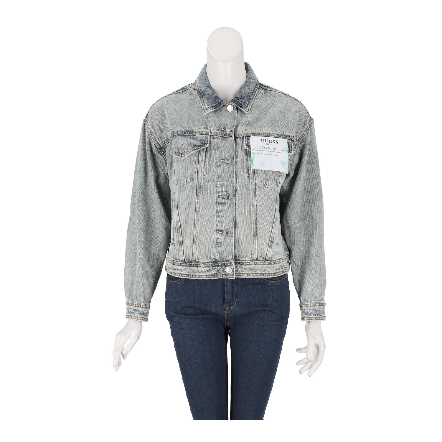 Яке жени GUESS