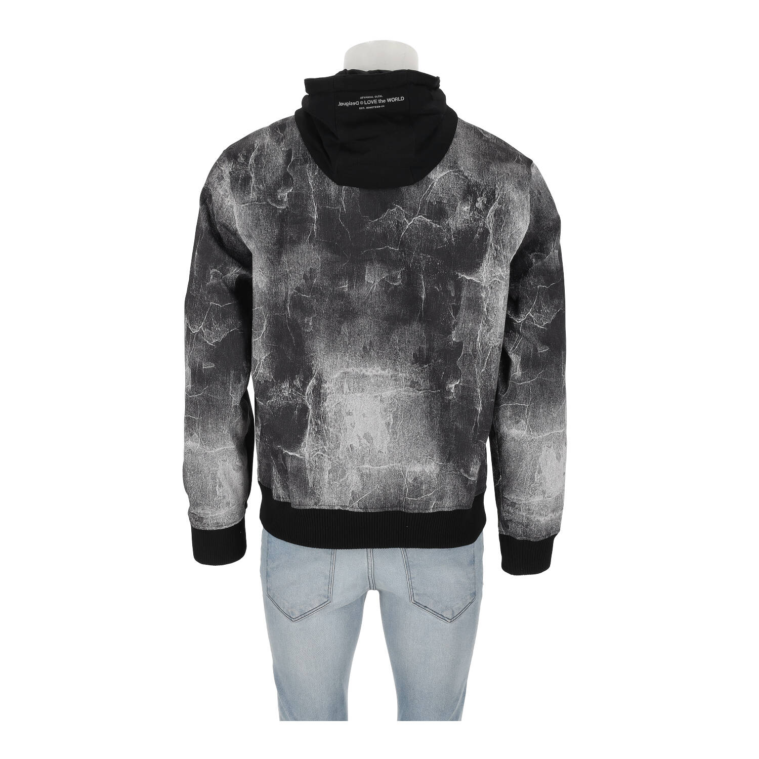 Яке мъже Desigual